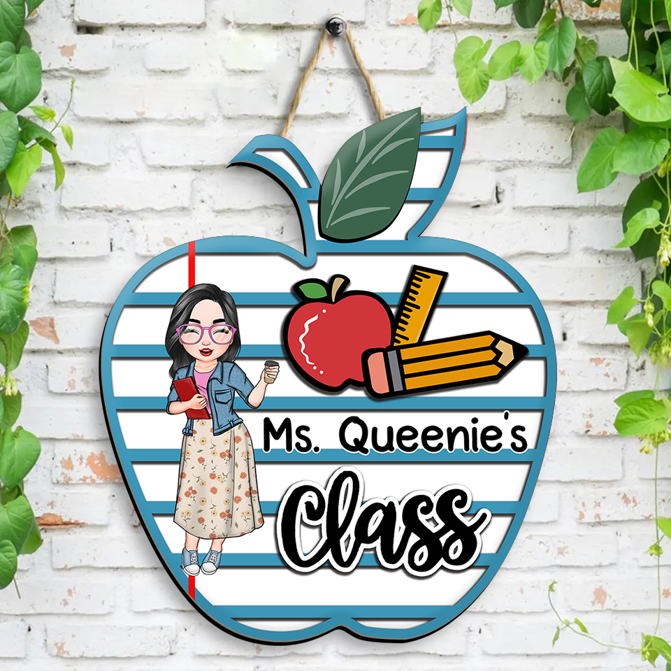 Personalized Teacher Notebook Paper Apple Shaped Door Sign, Welcome Classroom Door Hanger AE