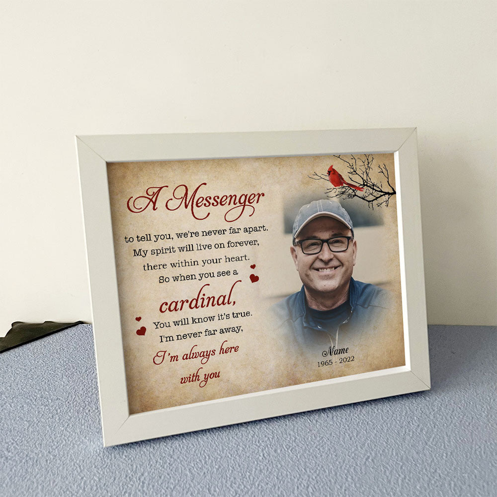 A Messenger To Tell You Cardinal Memorial Photo Frame AA